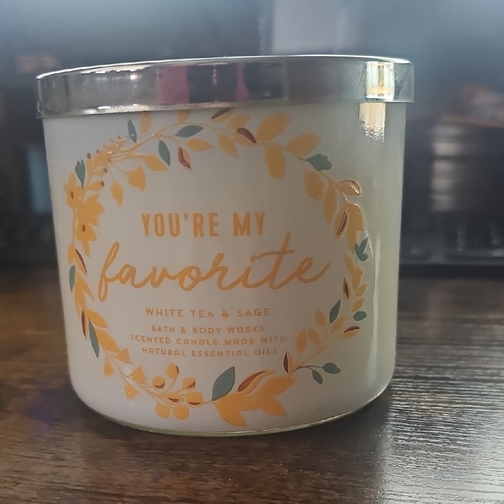 Bath & Body Works White Tea & Sage Candle with Yellow Floral Design